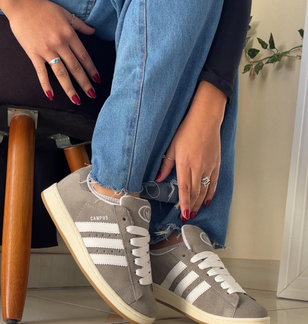 Tênis Adidas Cinza